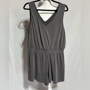 NWT Maurices Gray V-Neck Jumpsuit with Elastic Waist Size XL